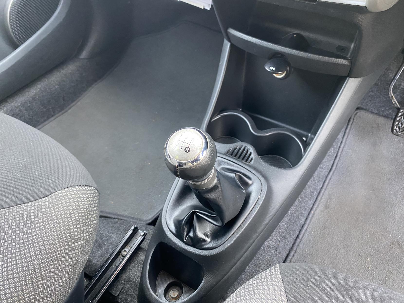 Toyota AYGO 1.0 VVT-i Mode Hatchback 3dr Petrol Manual Euro 5 (68 ps)