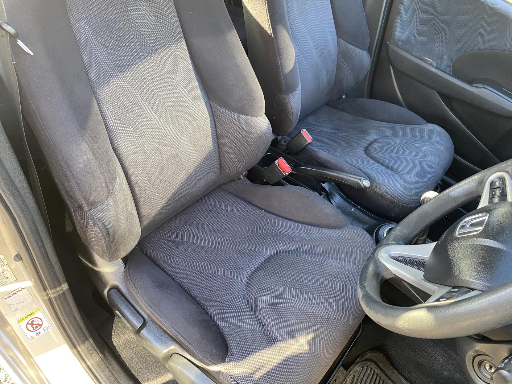 Honda Jazz 1.4 i-VTEC Si Hatchback 5dr Petrol Manual Euro 4 (100 ps)