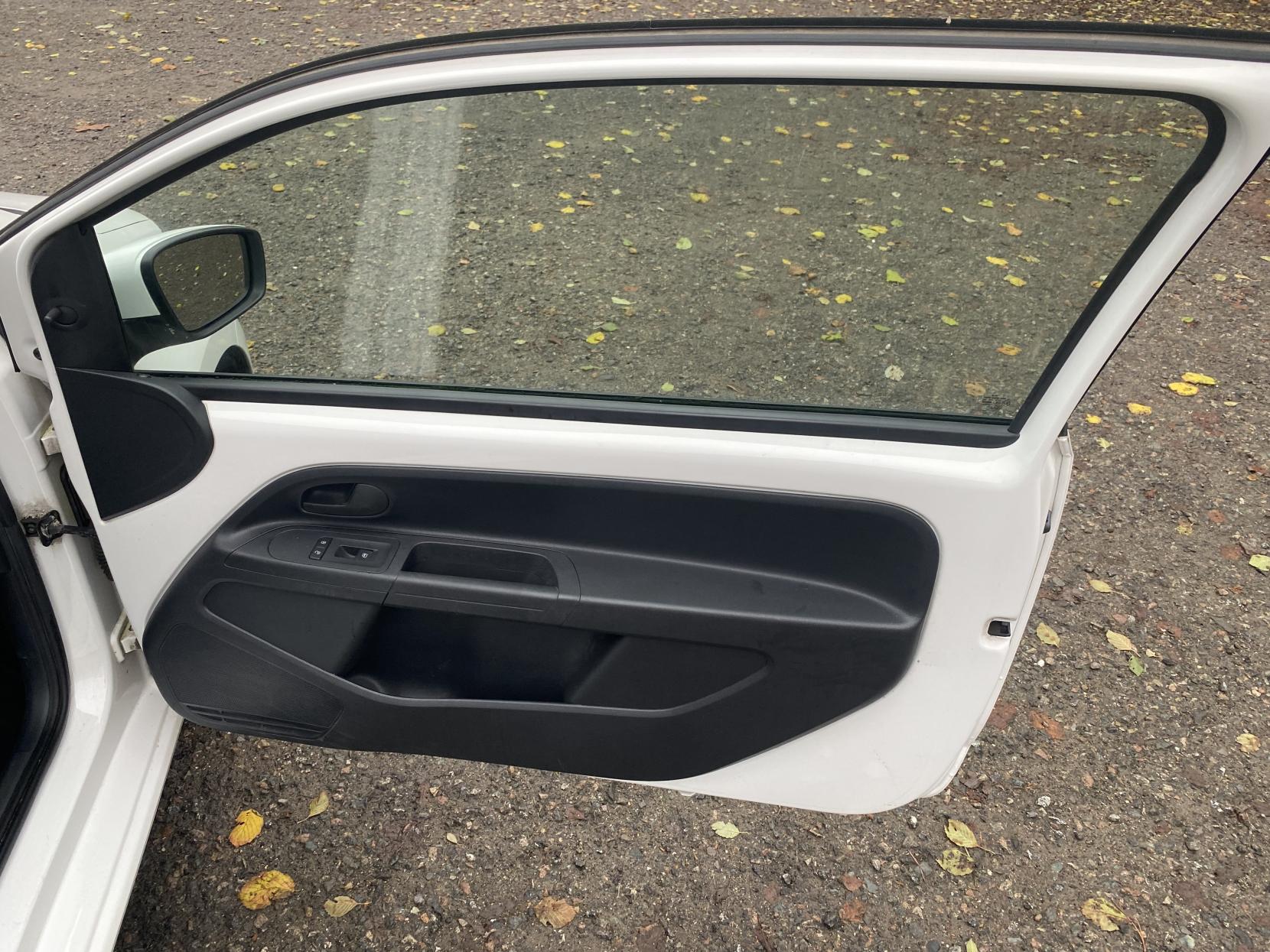 Skoda Citigo 1.0 MPI SE Hatchback 3dr Petrol Manual Euro 5 (60 ps)