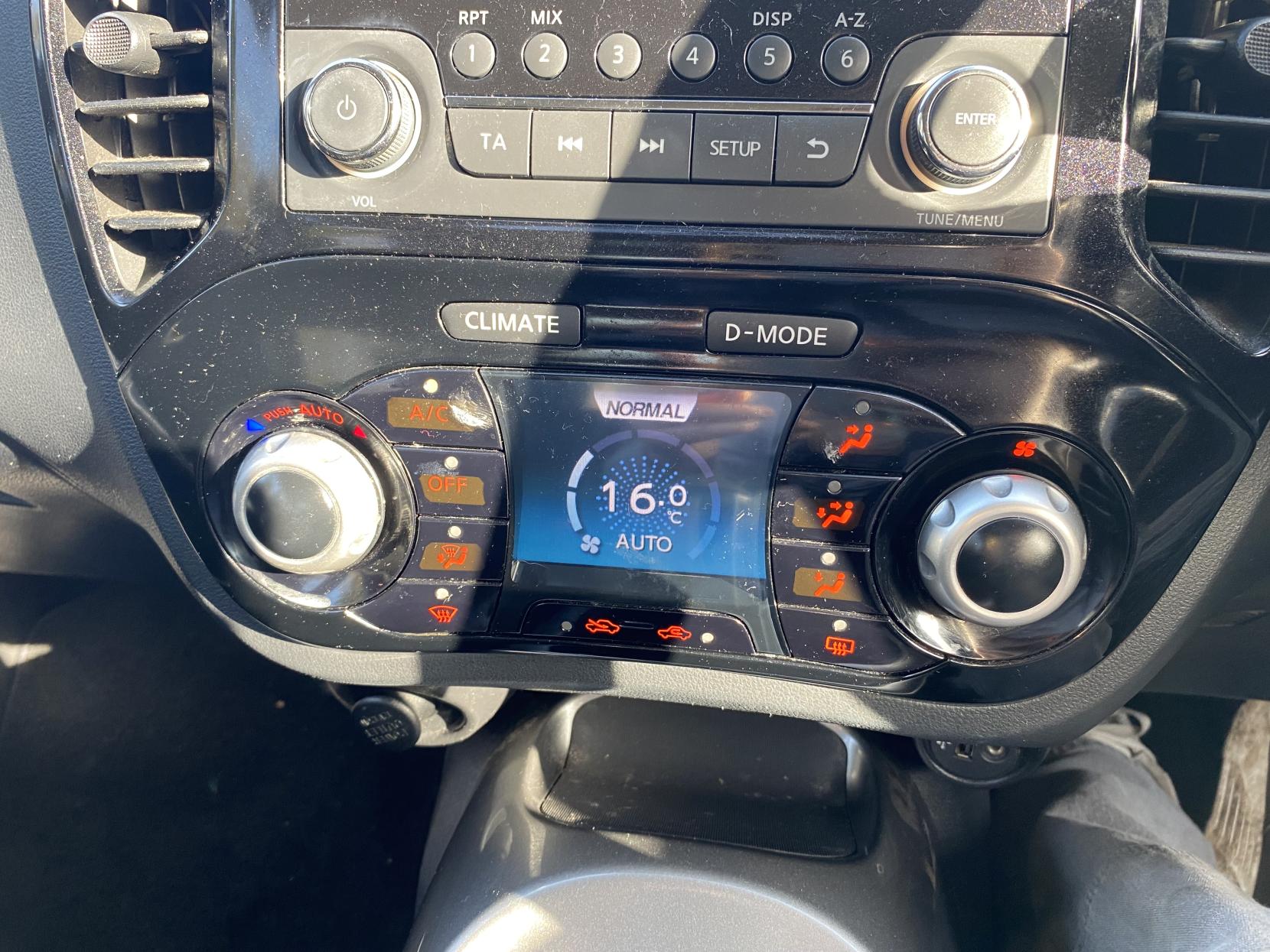 Nissan Juke 1.6 Acenta SUV 5dr Petrol Manual Euro 5 (s/s) (117 ps)