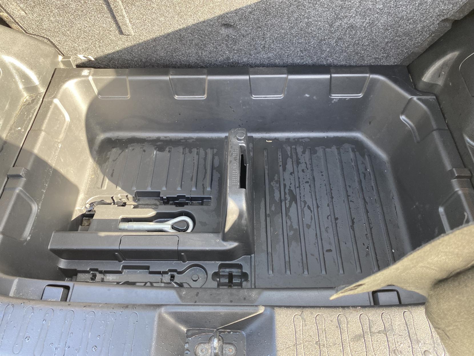 Nissan Juke 1.6 Acenta SUV 5dr Petrol Manual Euro 5 (s/s) (117 ps)