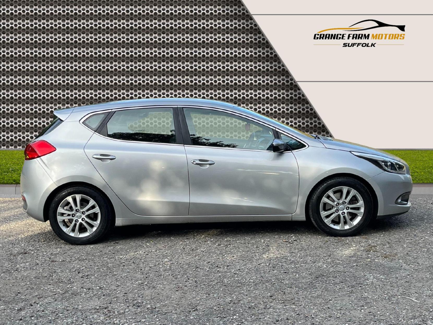 Kia Ceed 1.6 GDi EcoDynamics 2 Hatchback 5dr Petrol Manual Euro 5 (s/s) (133 bhp)