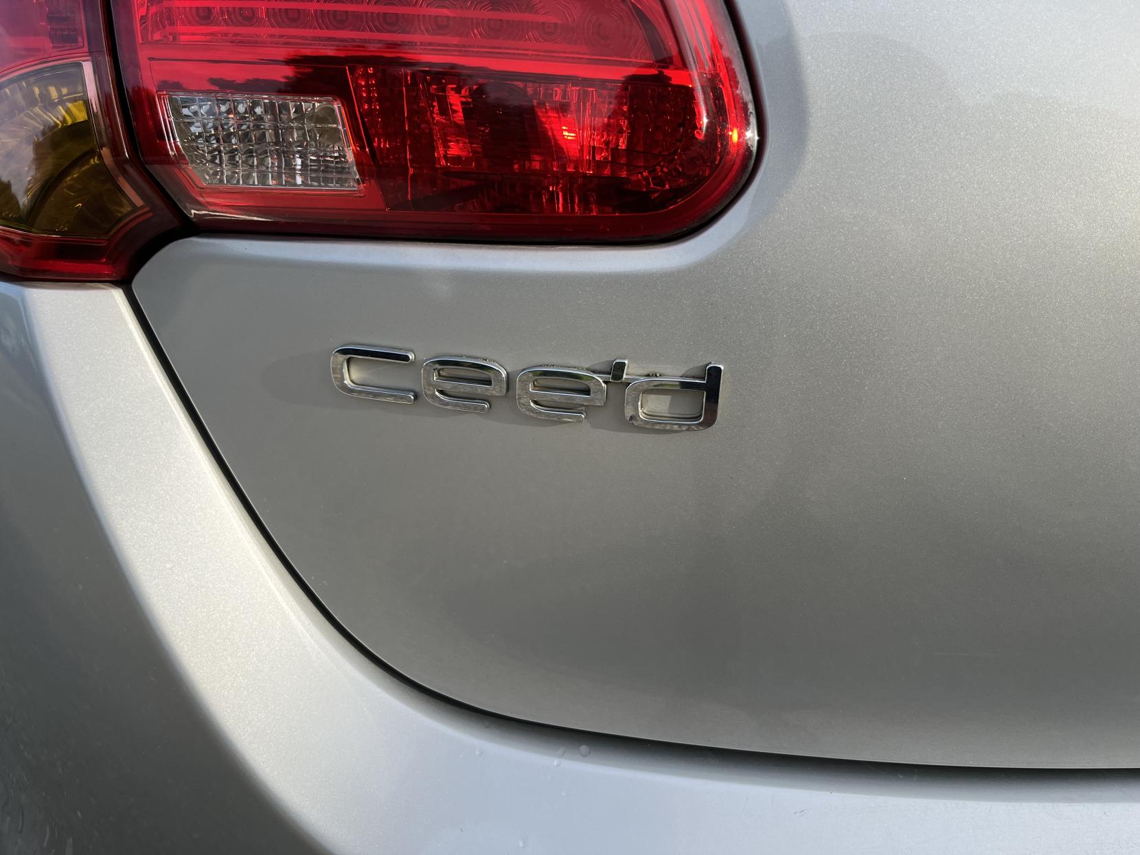 Kia Ceed 1.6 GDi EcoDynamics 2 Hatchback 5dr Petrol Manual Euro 5 (s/s) (133 bhp)