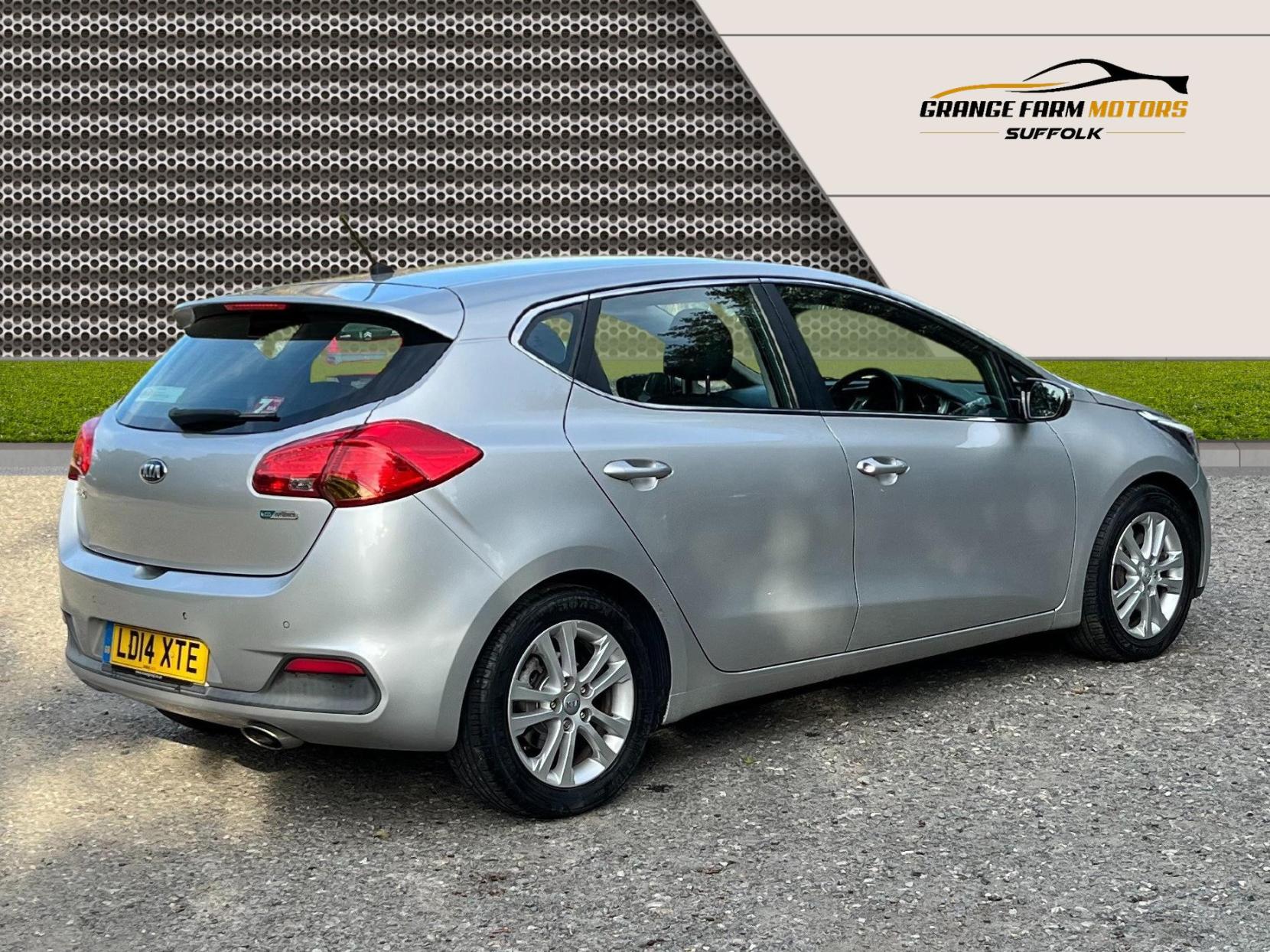 Kia Ceed 1.6 GDi EcoDynamics 2 Hatchback 5dr Petrol Manual Euro 5 (s/s) (133 bhp)