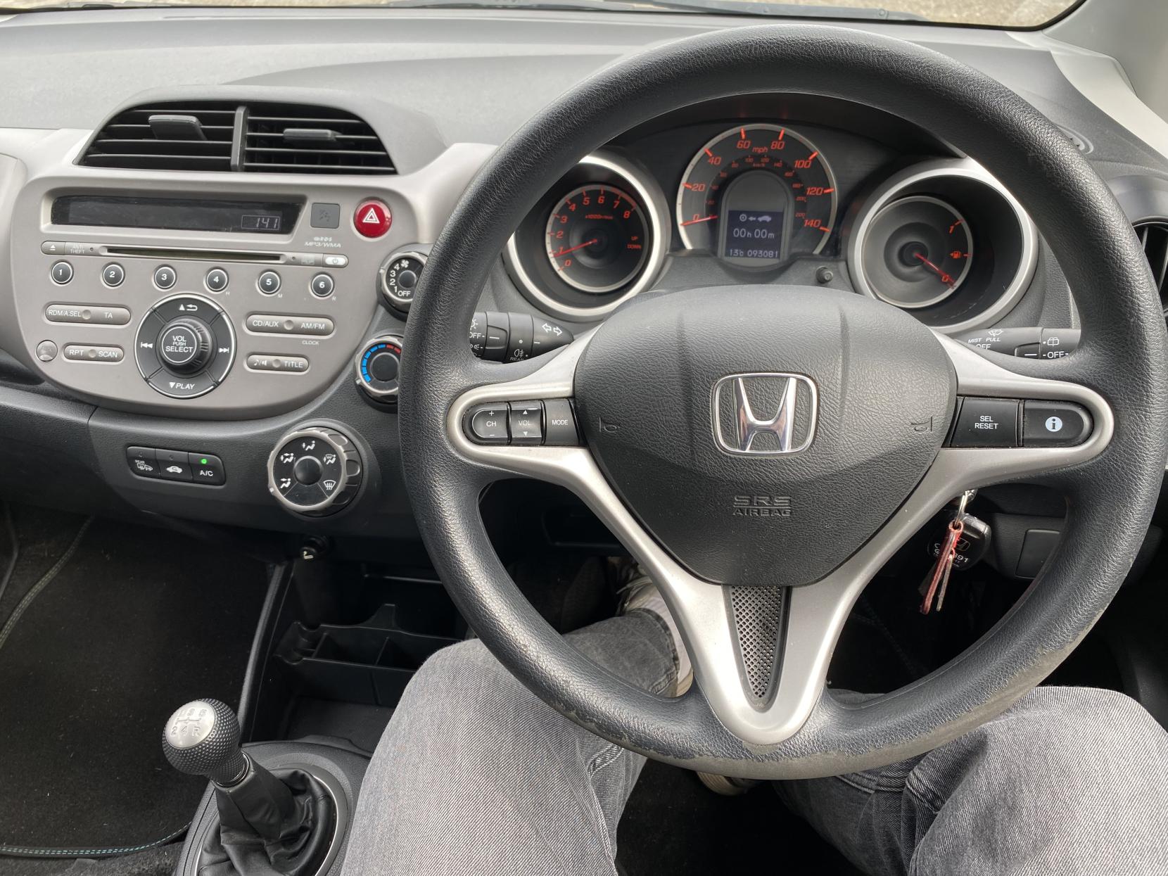 Honda Jazz 1.4 i-VTEC ES Hatchback 5dr Petrol Manual Euro 5 (99 ps)