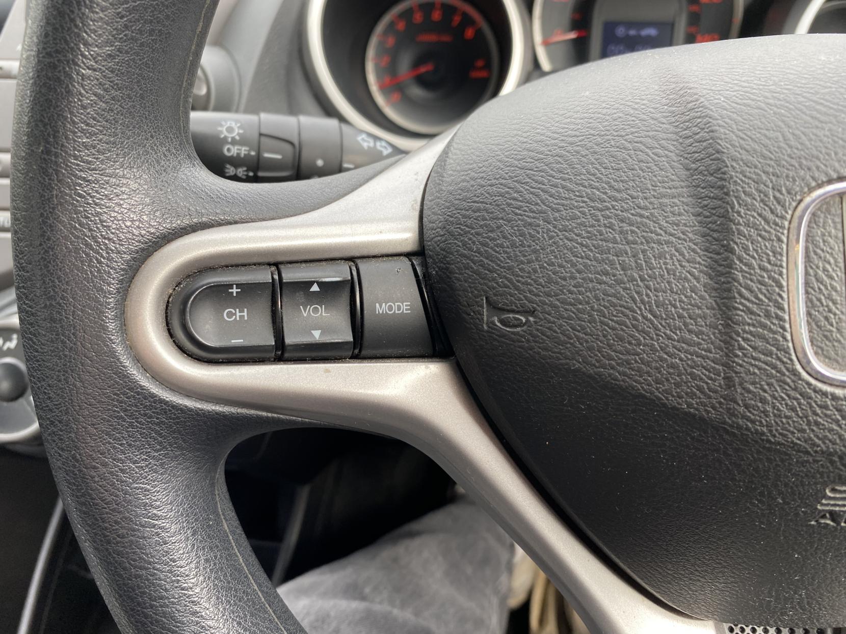 Honda Jazz 1.4 i-VTEC ES Hatchback 5dr Petrol Manual Euro 5 (99 ps)