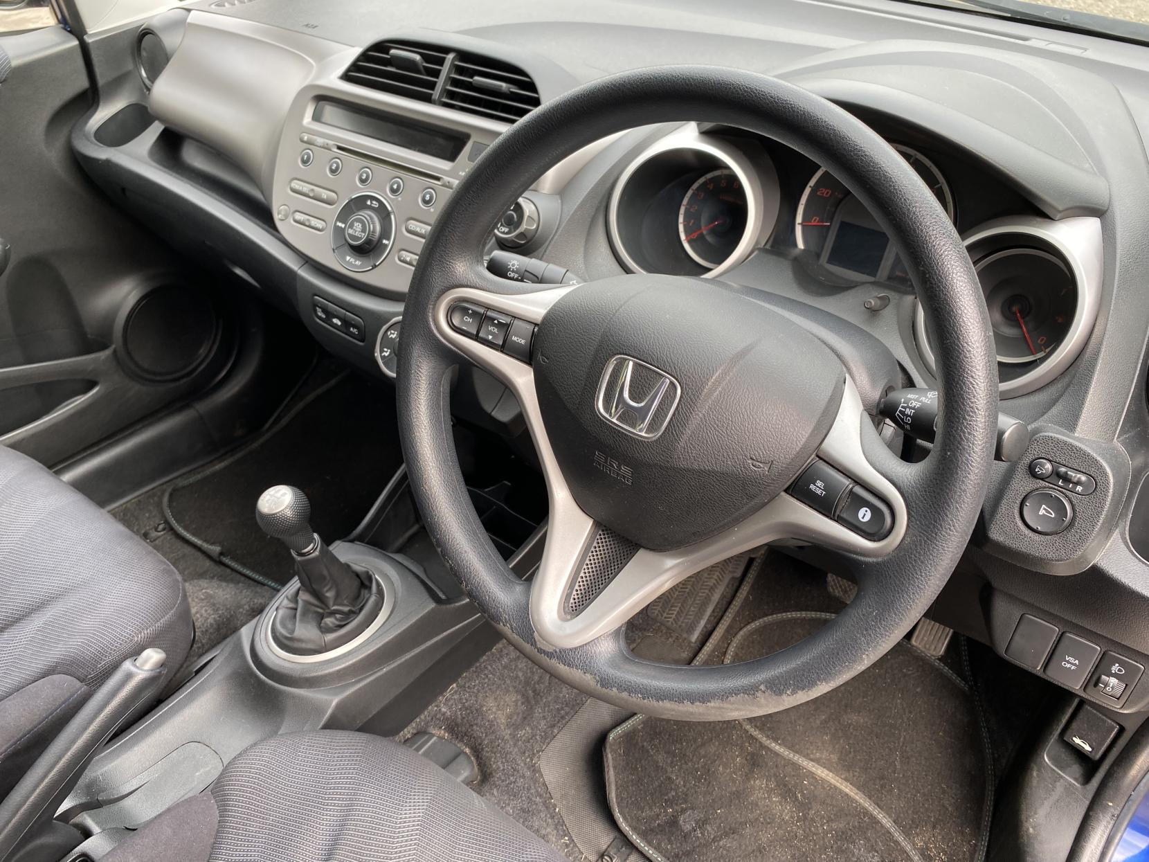 Honda Jazz 1.4 i-VTEC ES Hatchback 5dr Petrol Manual Euro 5 (99 ps)