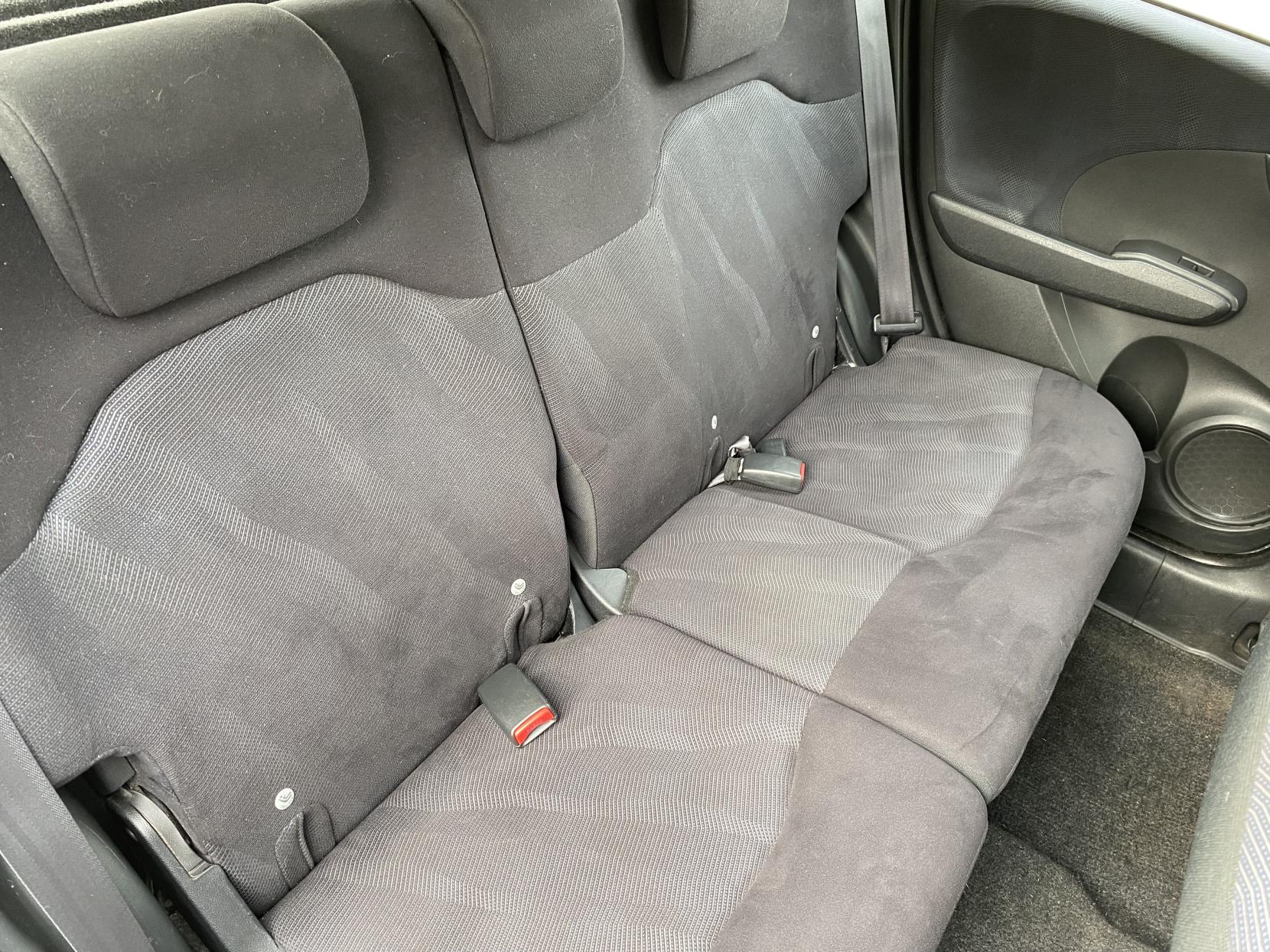 Honda Jazz 1.4 i-VTEC ES Hatchback 5dr Petrol Manual Euro 5 (99 ps)