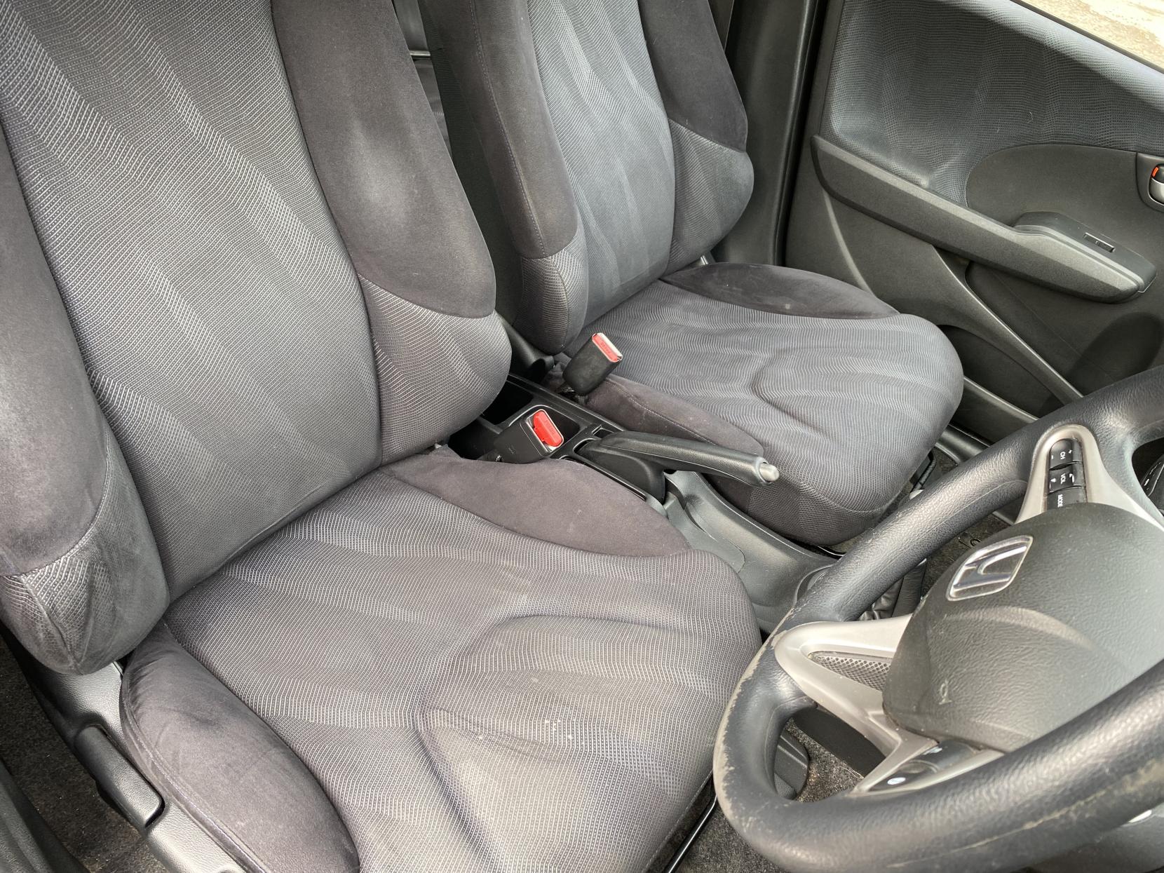 Honda Jazz 1.4 i-VTEC ES Hatchback 5dr Petrol Manual Euro 5 (99 ps)