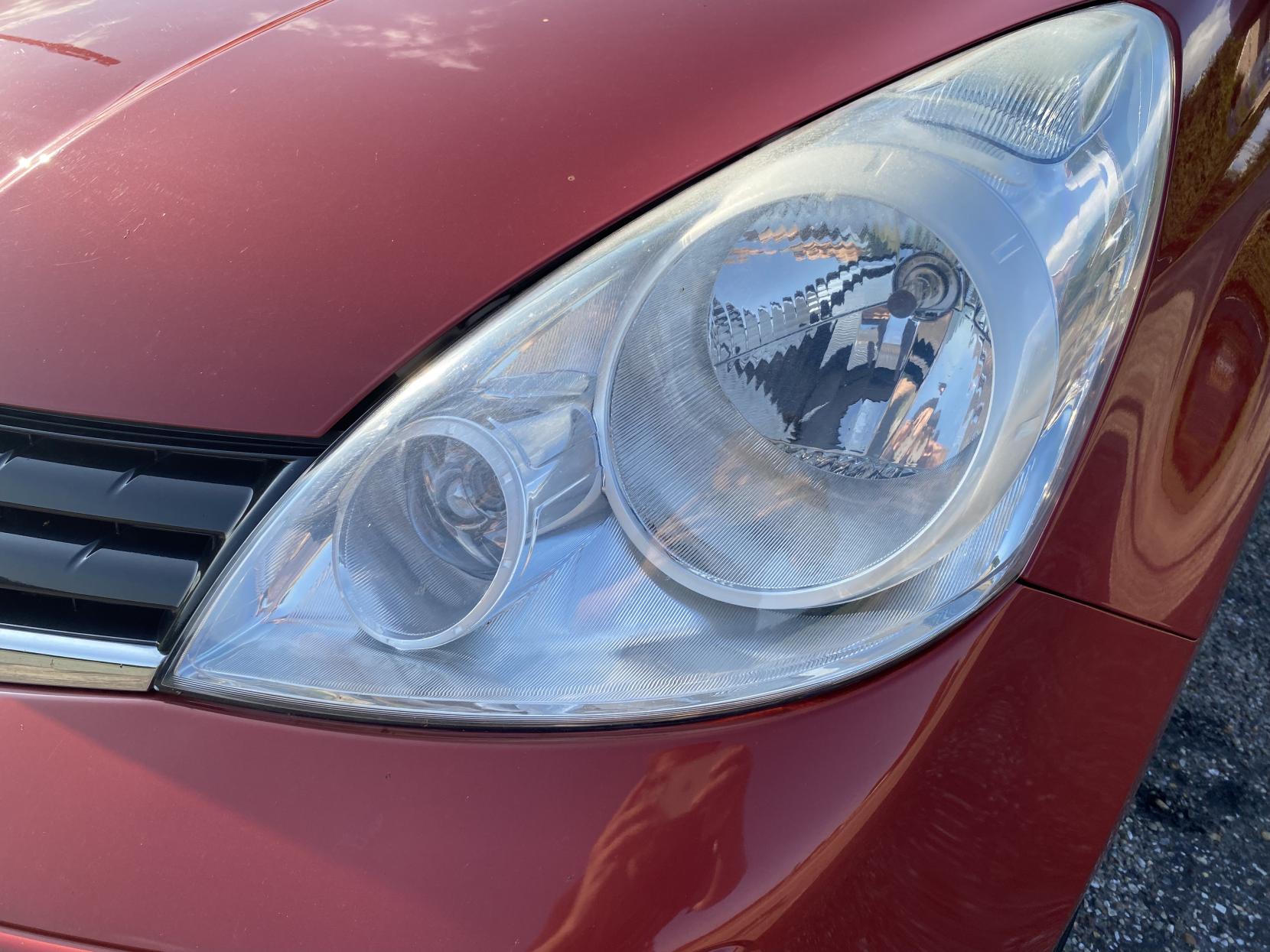 Nissan Note 1.4 16V n-tec Hatchback 5dr Petrol Manual Euro 4 (88 ps)
