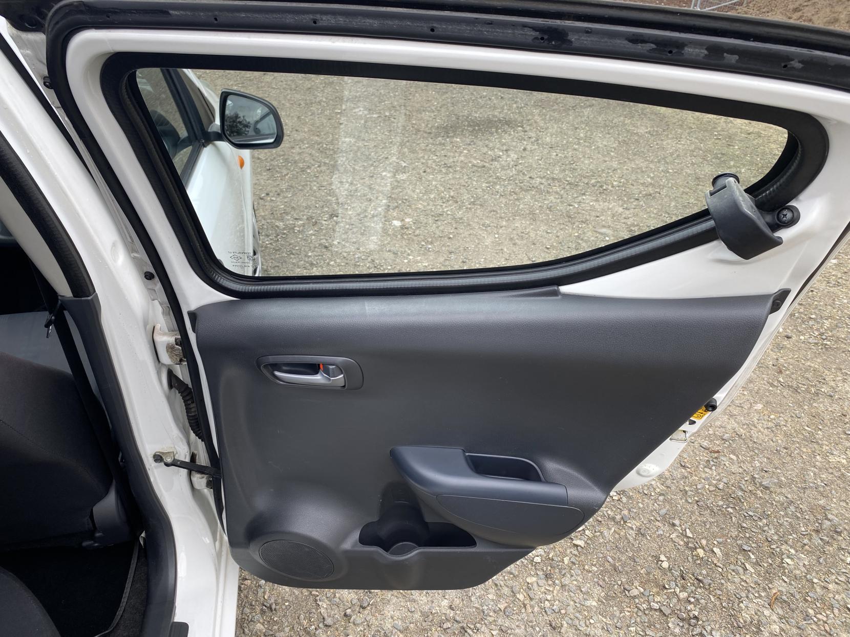 Suzuki Alto 1.0 12V SZ Hatchback 5dr Petrol Manual Euro 5 (68 ps)