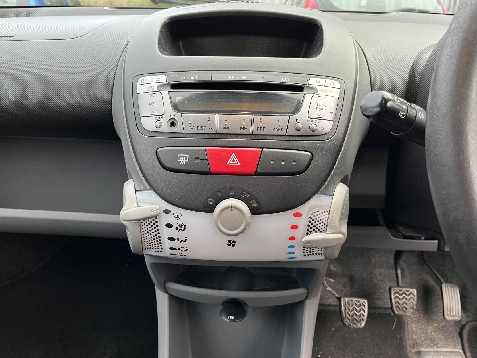 Citroen C1 1.0i VTR+ Hatchback 3dr Petrol Manual Euro 4 (68 ps)