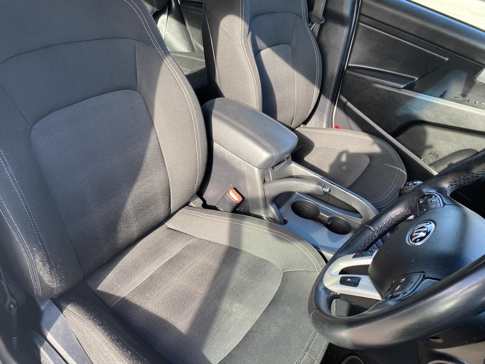 Kia Sportage 1.6 GDi EcoDynamics 1 SUV 5dr Petrol Manual 2WD Euro 5 (s/s) (133 bhp)