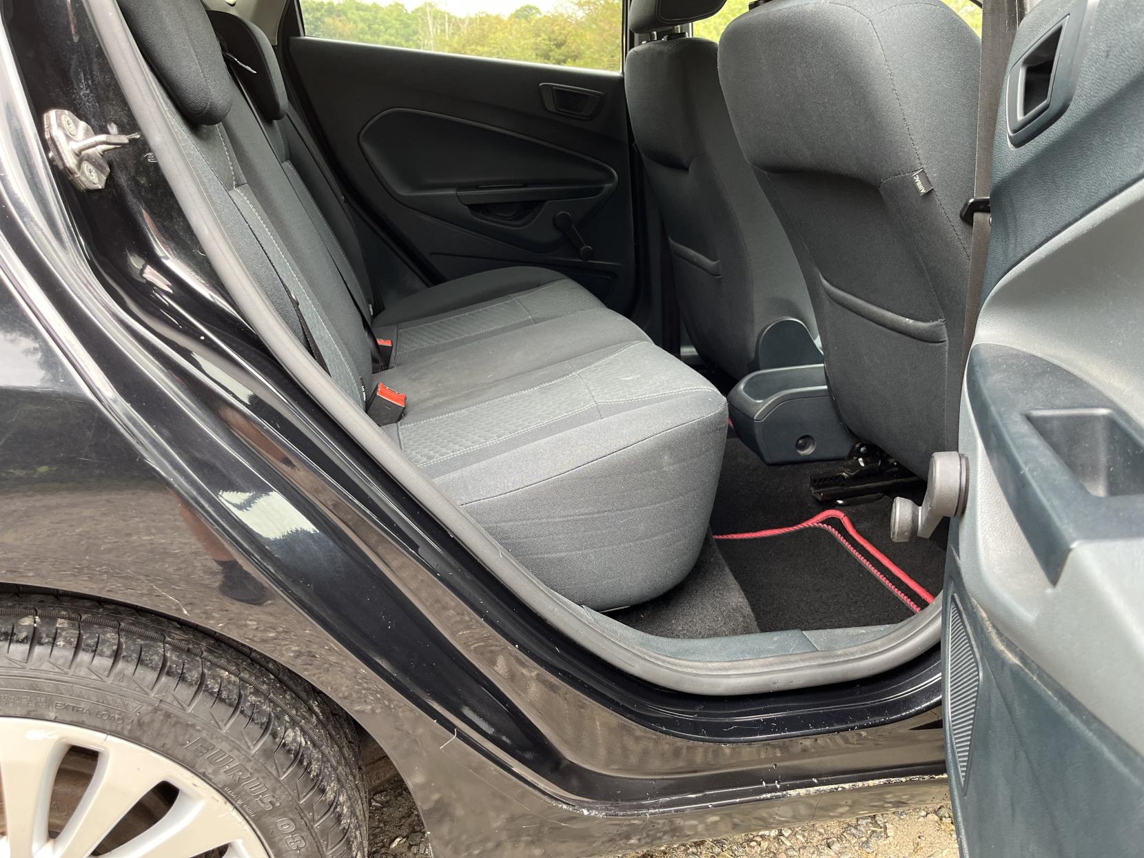 Ford Fiesta 1.4 Titanium Hatchback 5dr Petrol Manual (133 g/km, 94 bhp)