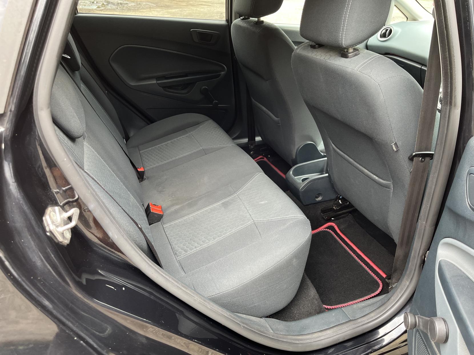 Ford Fiesta 1.4 Titanium Hatchback 5dr Petrol Manual (133 g/km, 94 bhp)