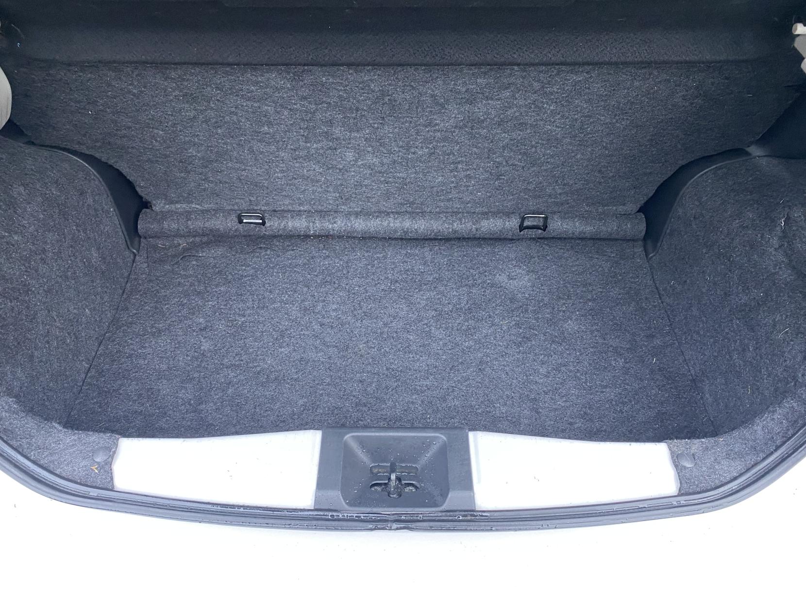 Nissan Micra 1.2 12V Visia Hatchback 5dr Petrol Manual Euro 5 (80 ps)