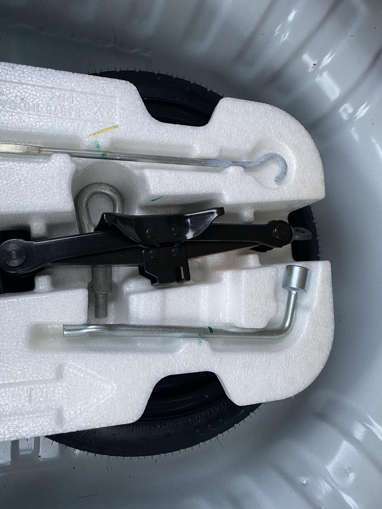 Nissan Micra 1.2 12V Visia Hatchback 5dr Petrol Manual Euro 5 (80 ps)