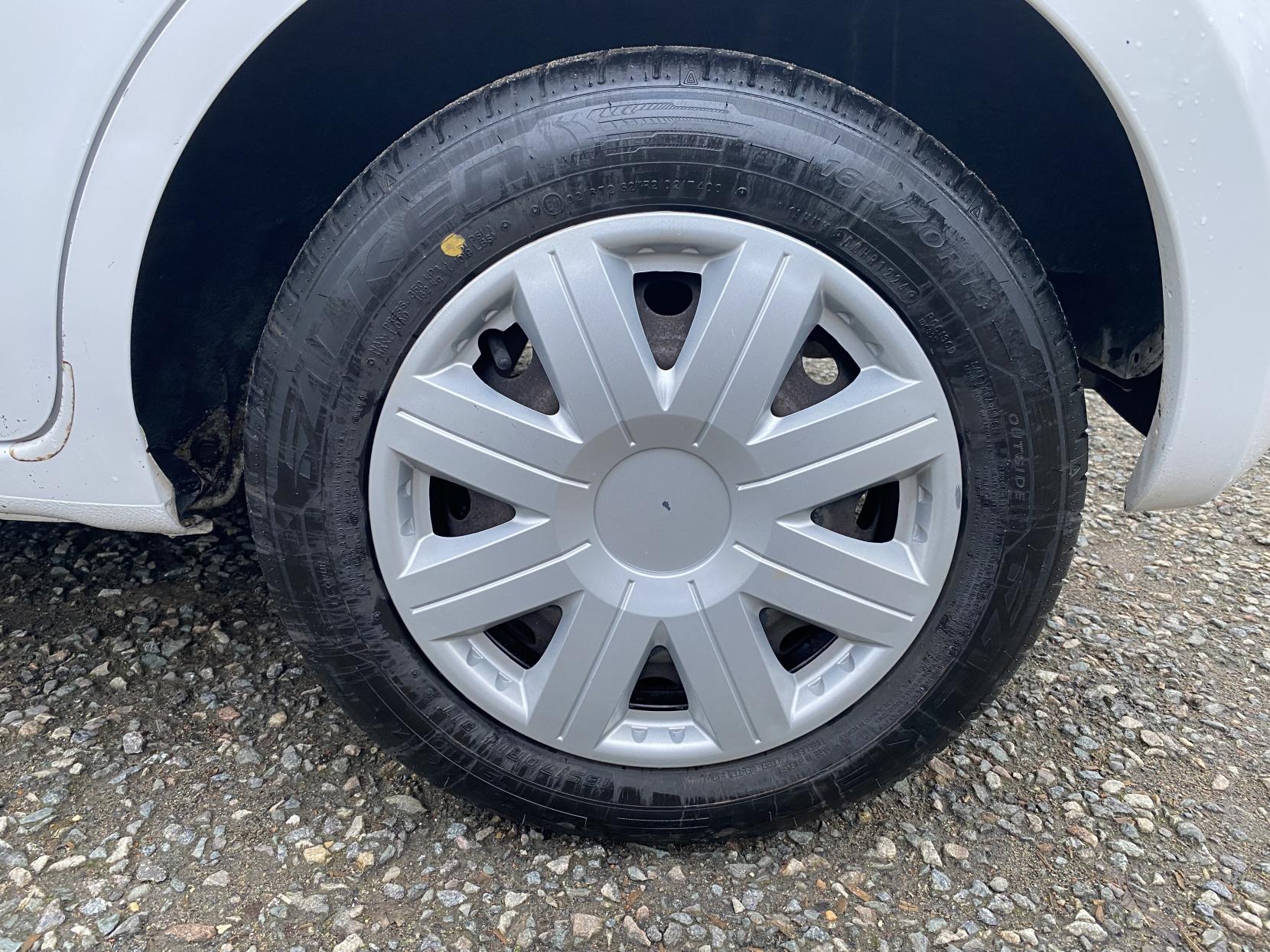 Nissan Micra 1.2 12V Visia Hatchback 5dr Petrol Manual Euro 5 (80 ps)