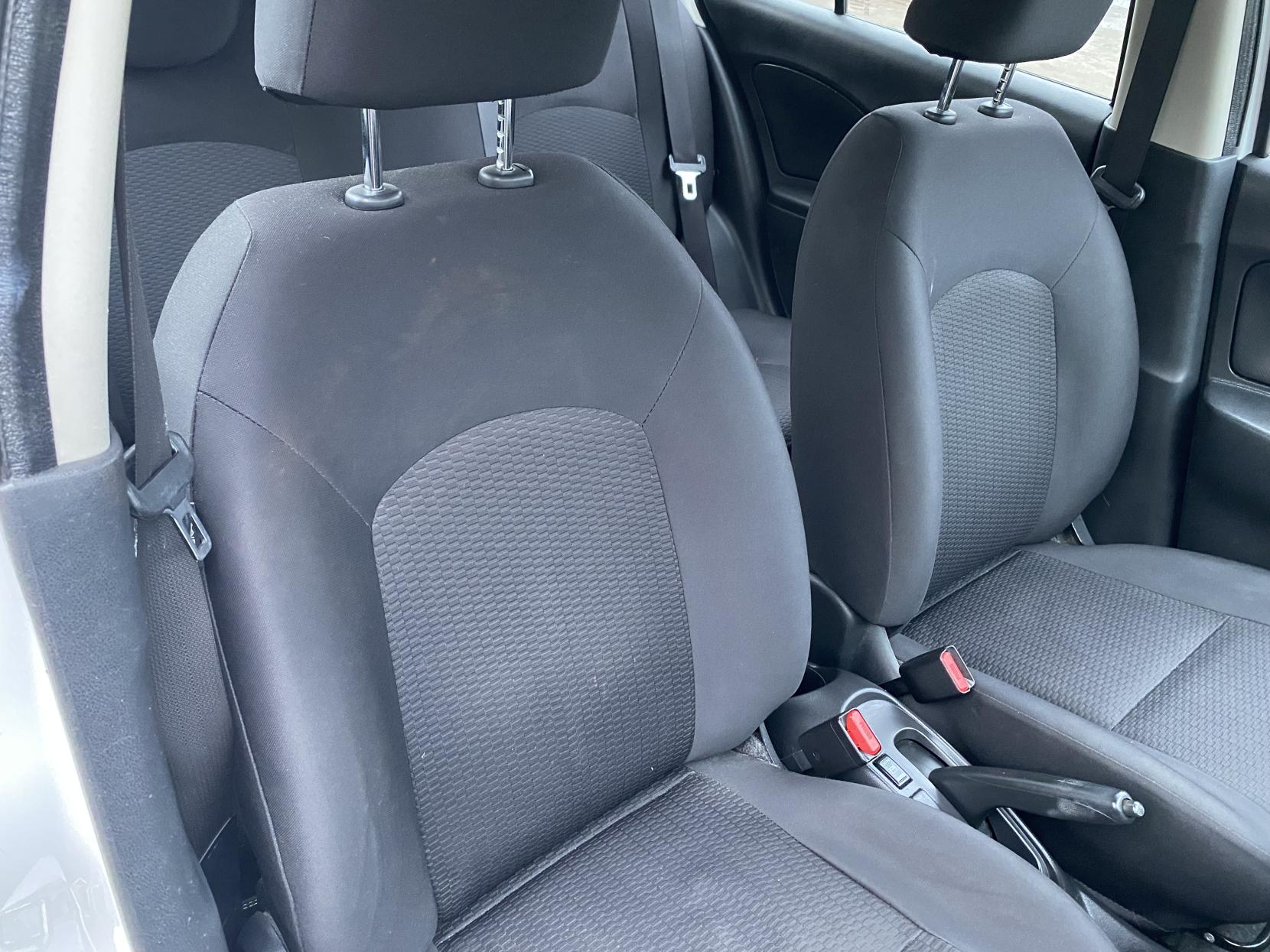 Nissan Micra 1.2 12V Visia Hatchback 5dr Petrol Manual Euro 5 (80 ps)