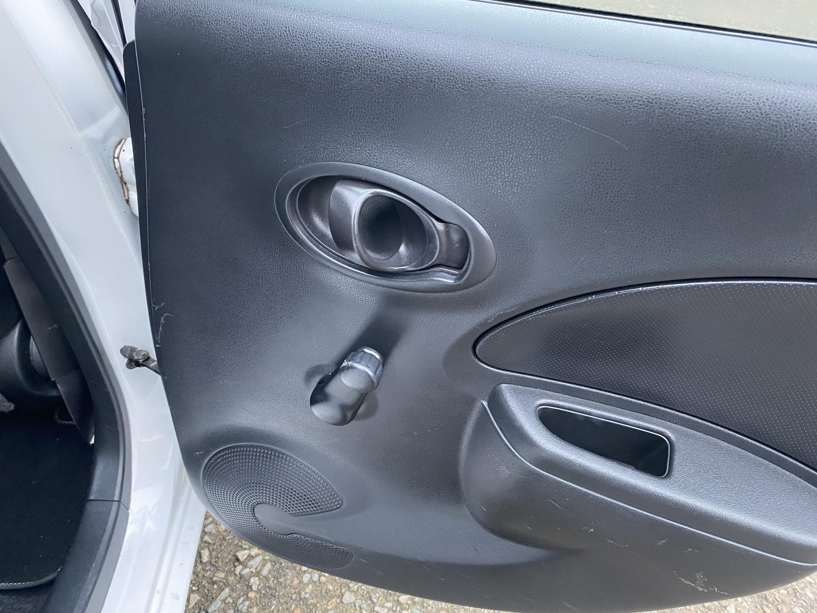 Nissan Micra 1.2 12V Visia Hatchback 5dr Petrol Manual Euro 5 (80 ps)