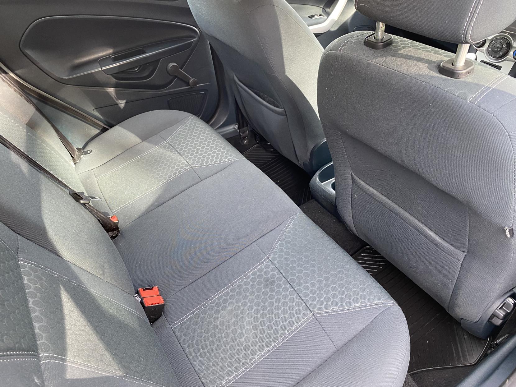 Ford Fiesta 1.25 Zetec Hatchback 5dr Petrol Manual (129 g/km, 81 bhp)