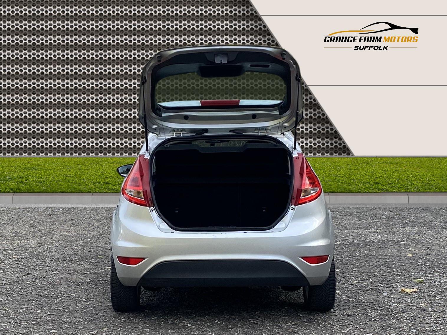 Ford Fiesta 1.25 Zetec Hatchback 5dr Petrol Manual (129 g/km, 81 bhp)