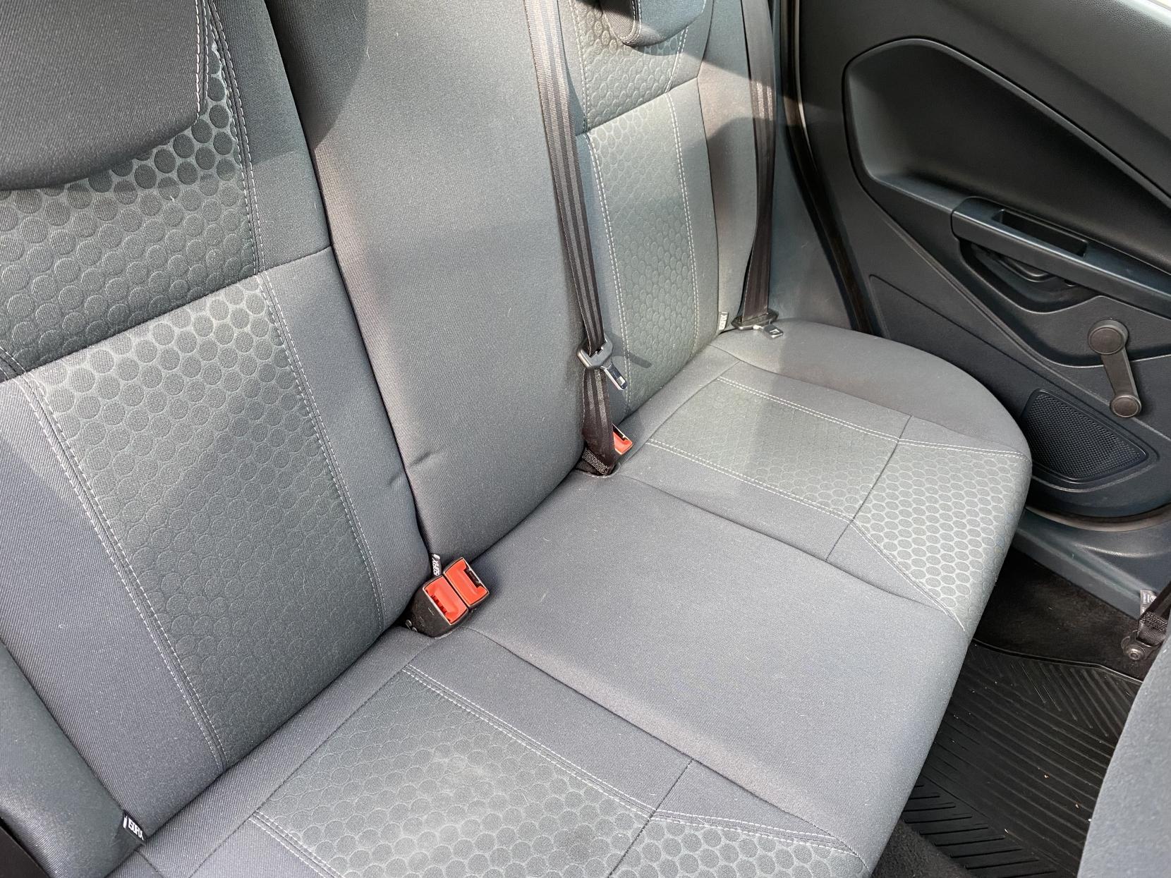 Ford Fiesta 1.25 Zetec Hatchback 5dr Petrol Manual (129 g/km, 81 bhp)