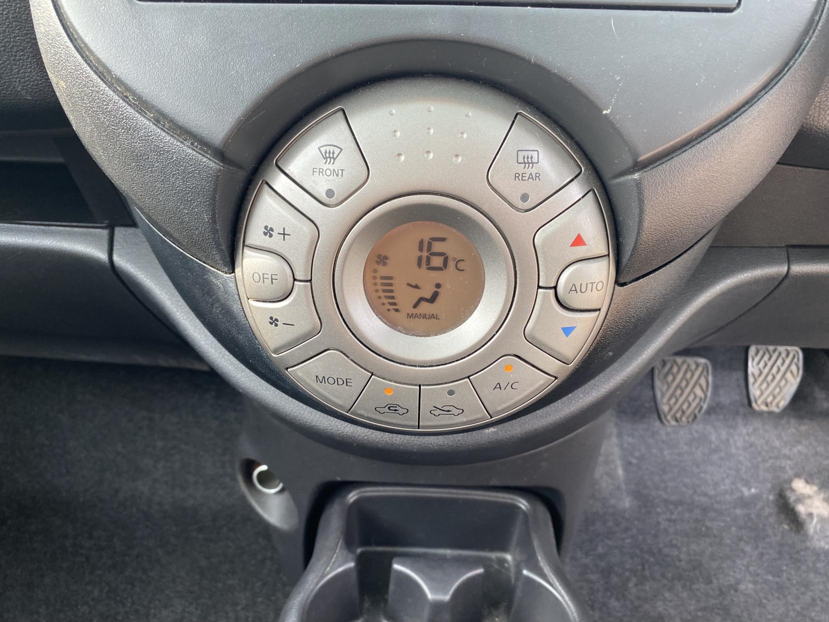 Nissan Micra 1.2 12V Tekna Hatchback 5dr Petrol Manual Euro 5 (80 ps)