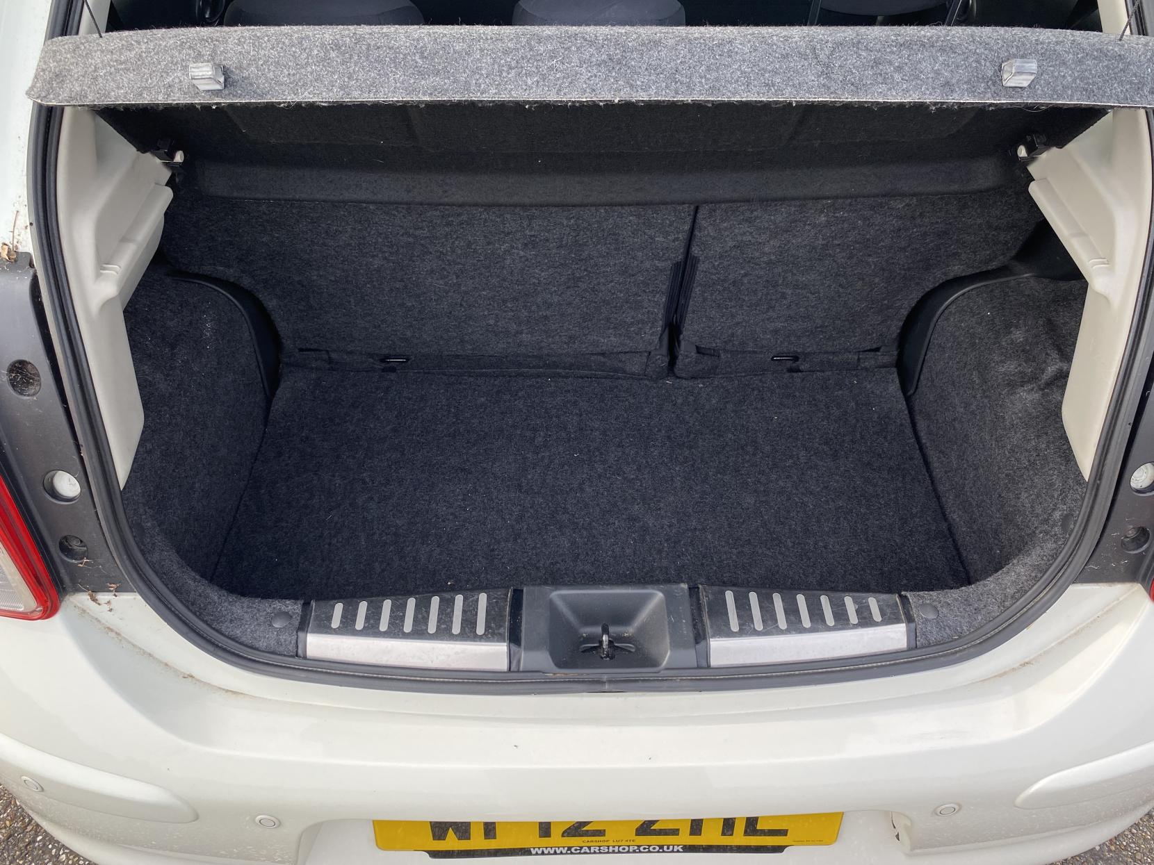 Nissan Micra 1.2 12V Tekna Hatchback 5dr Petrol Manual Euro 5 (80 ps)