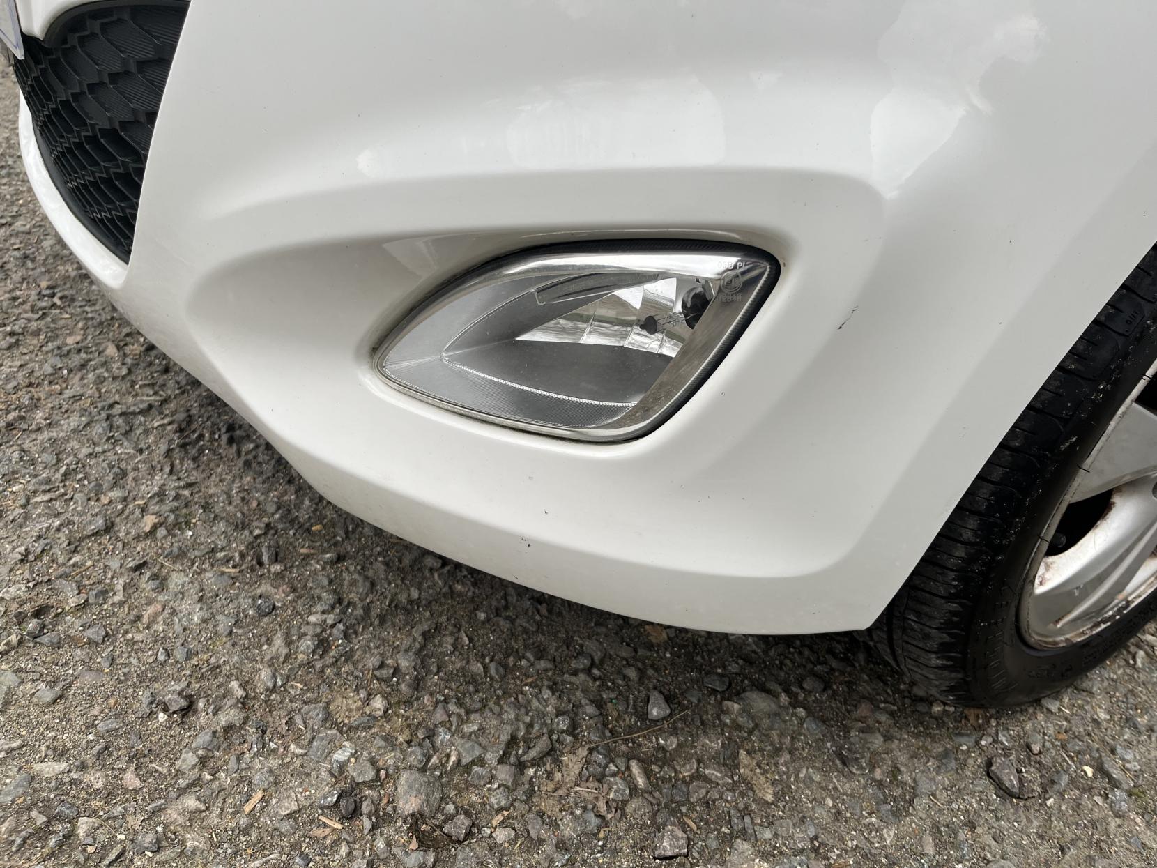 Hyundai i10 1.2 Active Hatchback 5dr Petrol Manual Euro 5 (85 bhp)