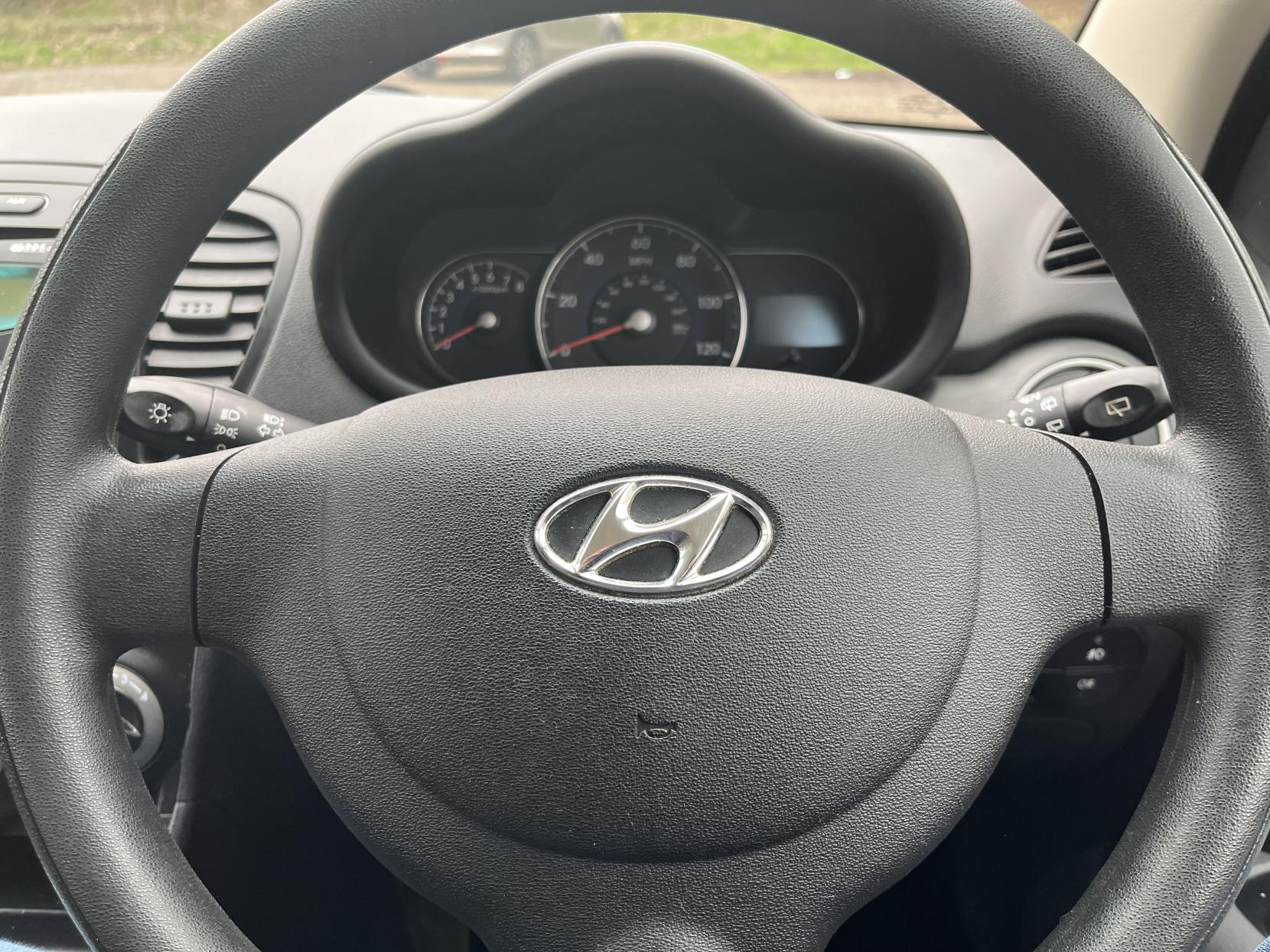 Hyundai i10 1.2 Active Hatchback 5dr Petrol Manual Euro 5 (85 bhp)