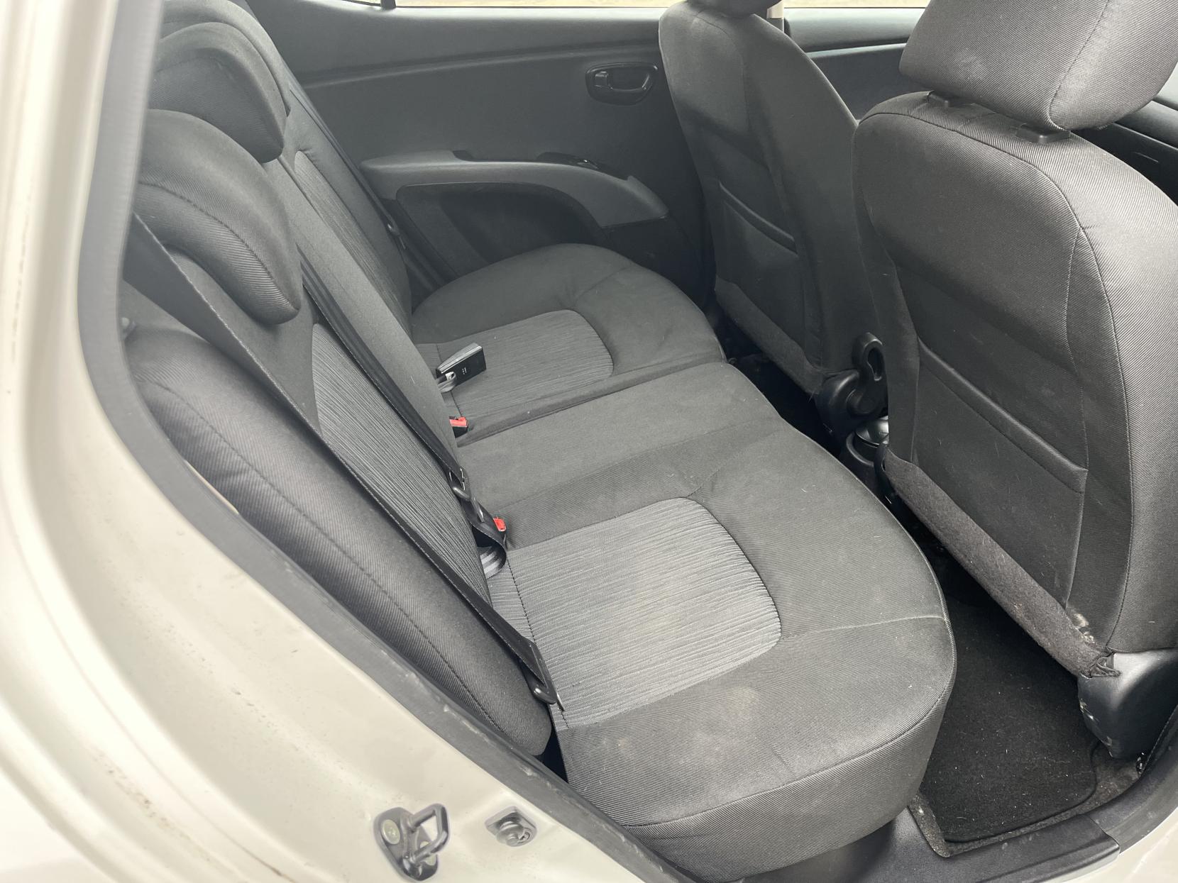 Hyundai i10 1.2 Active Hatchback 5dr Petrol Manual Euro 5 (85 bhp)