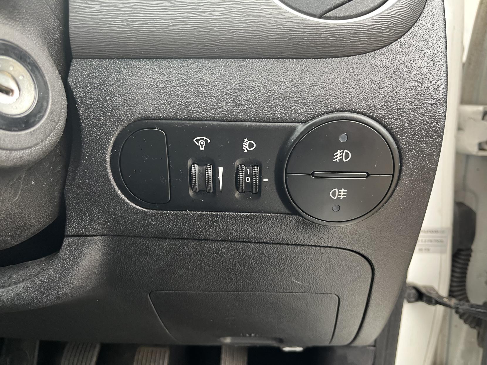 Hyundai i10 1.2 Active Hatchback 5dr Petrol Manual Euro 5 (85 bhp)