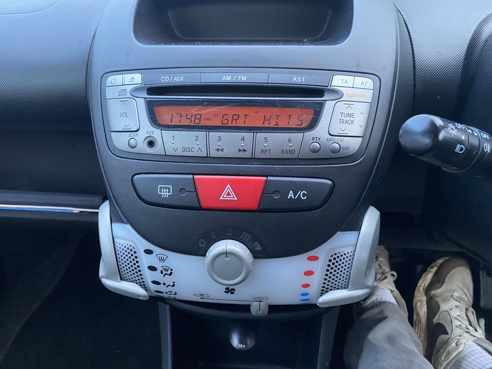 Citroen C1 1.0i VTR Hatchback 3dr Petrol Manual Euro 5 (68 ps)