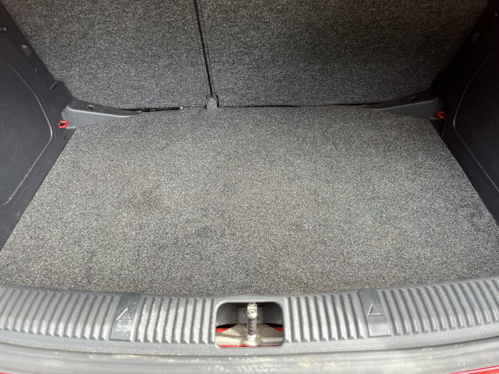 Skoda Fabia 1.2 HTP 6V 1 Hatchback 5dr Petrol Manual (140 g/km, 60 bhp)