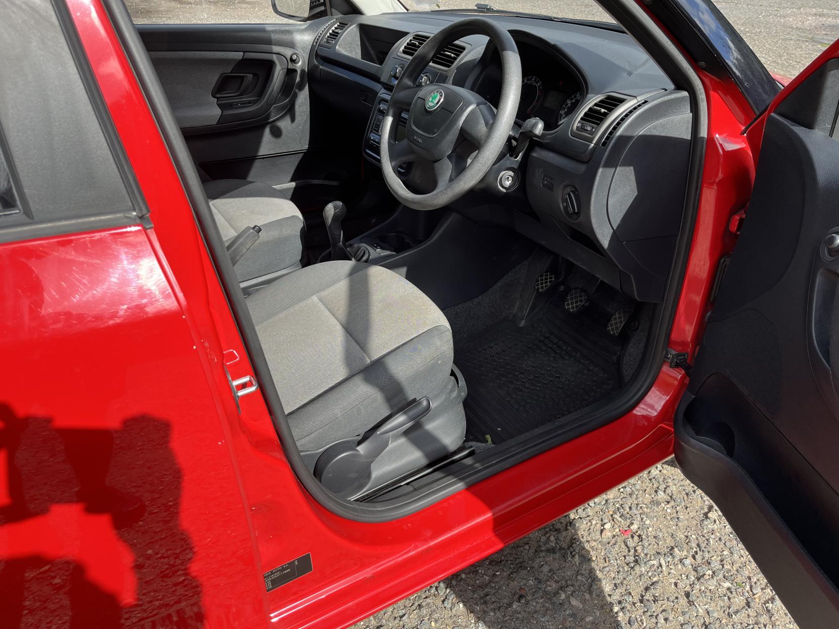 Skoda Fabia 1.2 HTP 6V 1 Hatchback 5dr Petrol Manual (140 g/km, 60 bhp)