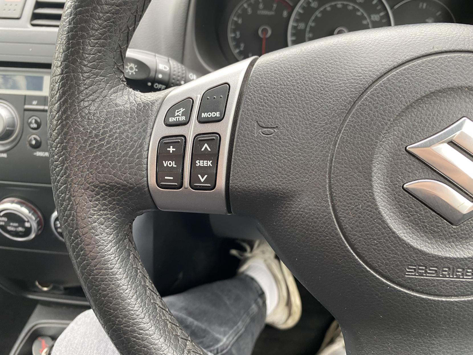 Suzuki SX4 1.6 16V GLX SUV 5dr Petrol Manual Euro 4 (106 ps)