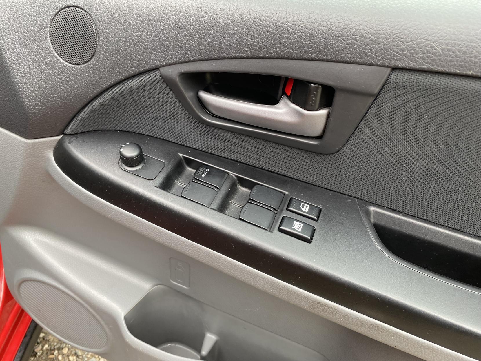 Suzuki SX4 1.6 16V GLX SUV 5dr Petrol Manual Euro 4 (106 ps)