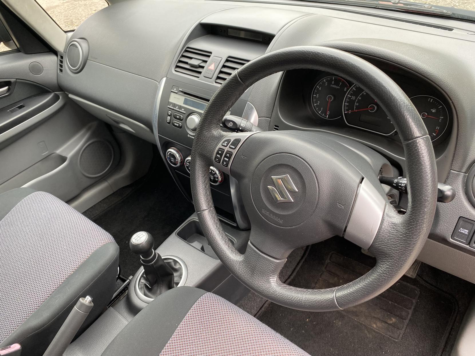 Suzuki SX4 1.6 16V GLX SUV 5dr Petrol Manual Euro 4 (106 ps)