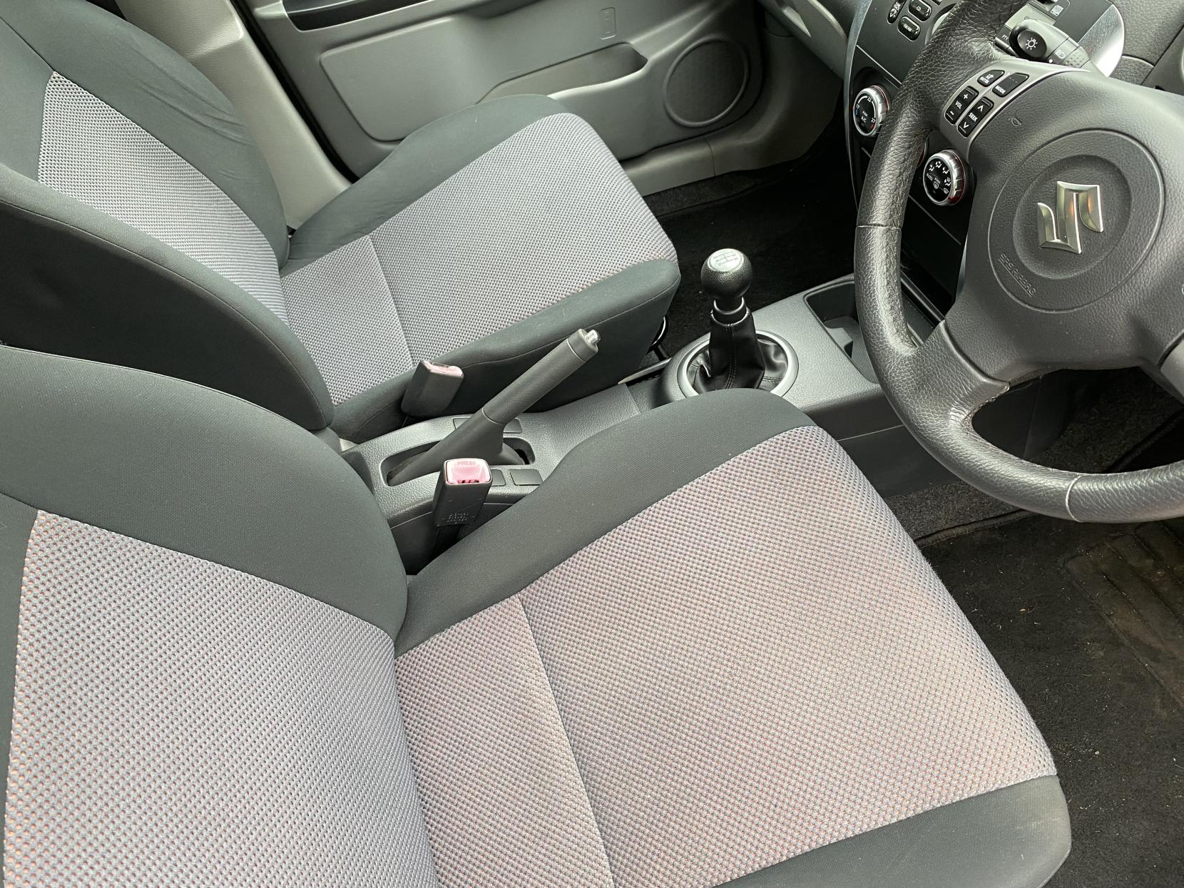 Suzuki SX4 1.6 16V GLX SUV 5dr Petrol Manual Euro 4 (106 ps)