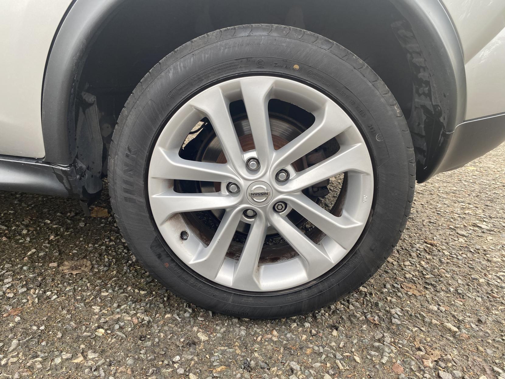 Nissan Juke 1.6 Visia SUV 5dr Petrol Manual Euro 5 (117 ps)