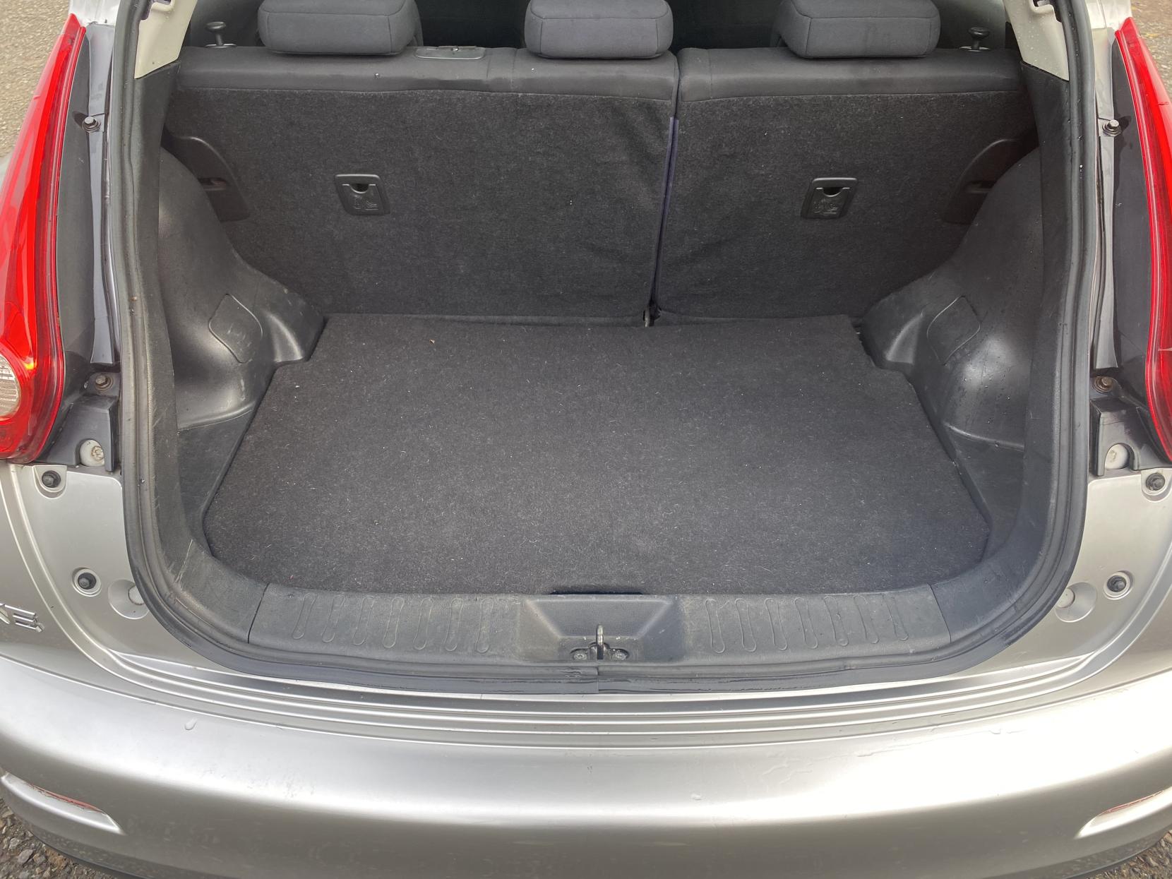 Nissan Juke 1.6 Visia SUV 5dr Petrol Manual Euro 5 (117 ps)