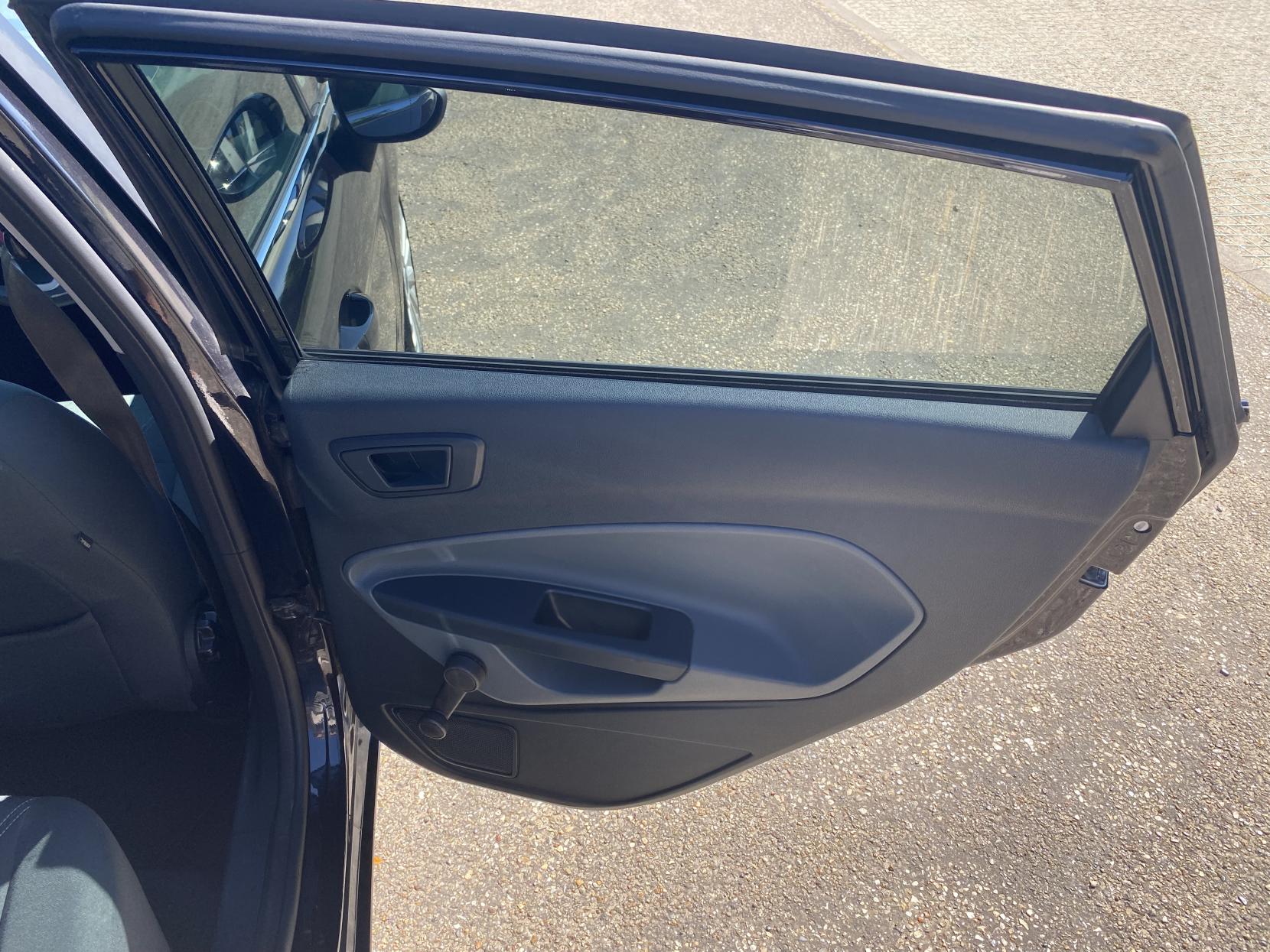 Ford Fiesta 1.6 Titanium Hatchback 5dr Petrol Manual (134 g/km, 118 bhp)