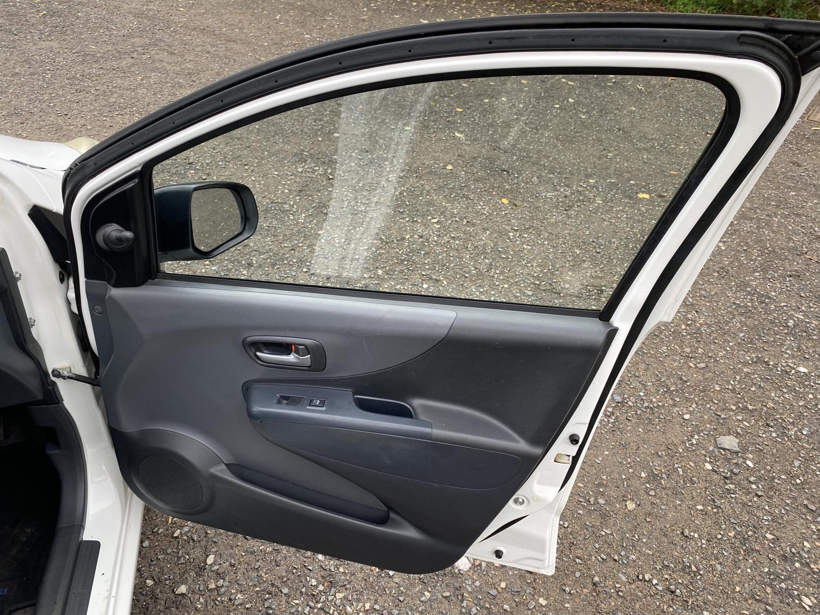 Suzuki Alto 1.0 12V SZ Hatchback 5dr Petrol Manual Euro 5 (68 ps)