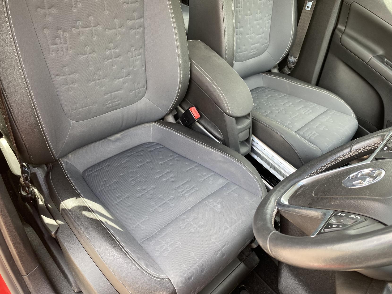 Vauxhall Meriva 1.4i Tech Line MPV 5dr Petrol Manual Euro 6 (100 ps)