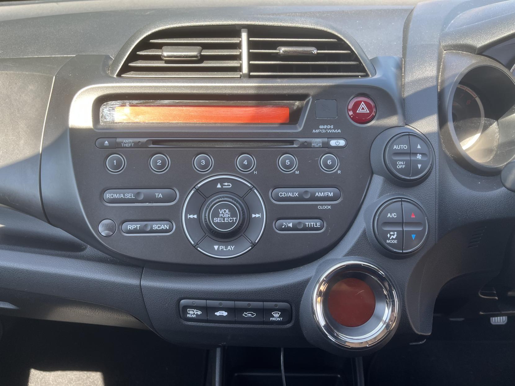 Honda Jazz 1.4 i-VTEC ES Hatchback 5dr Petrol Manual Euro 5 (99 ps)