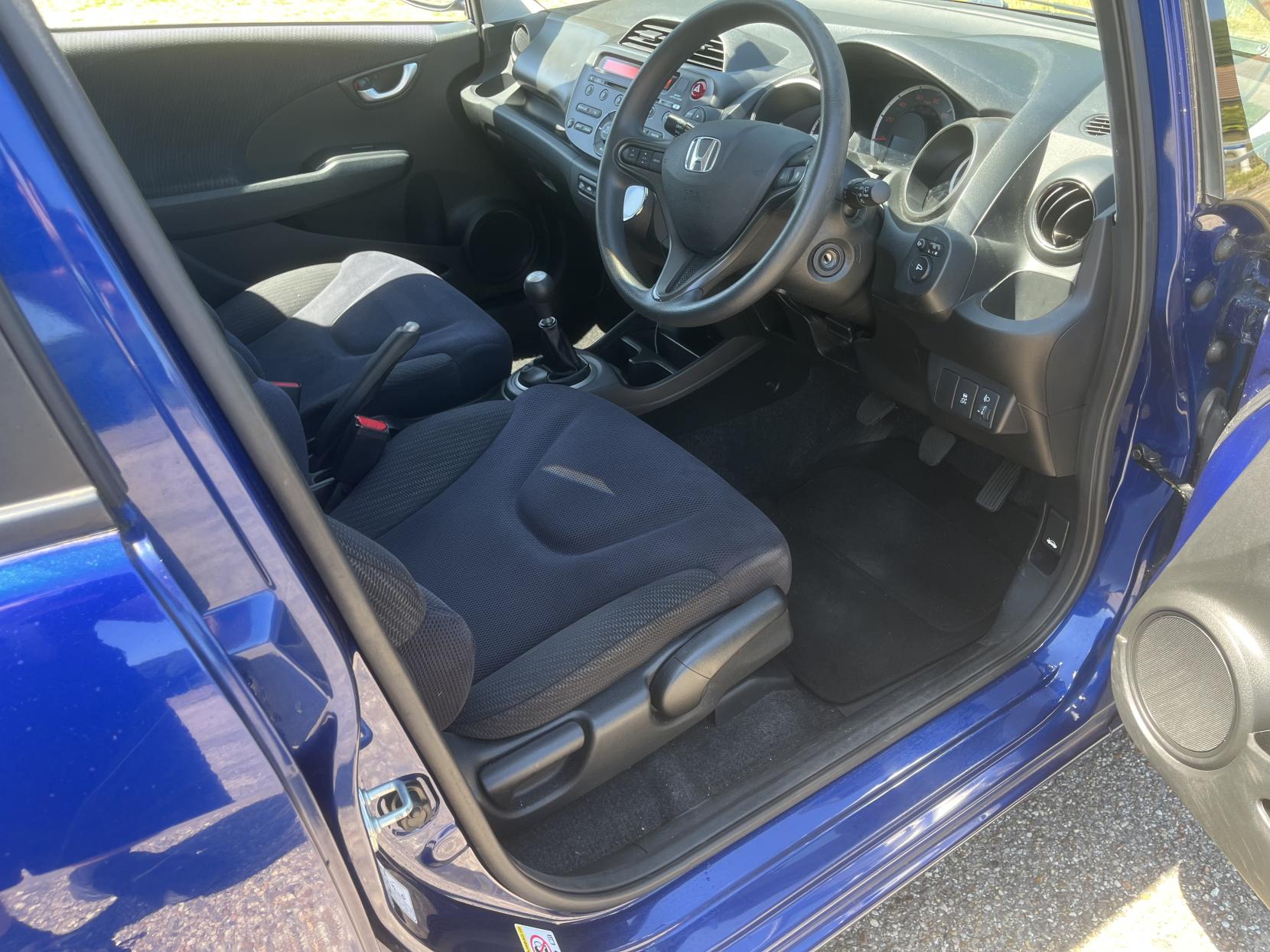 Honda Jazz 1.4 i-VTEC ES Hatchback 5dr Petrol Manual Euro 5 (99 ps)