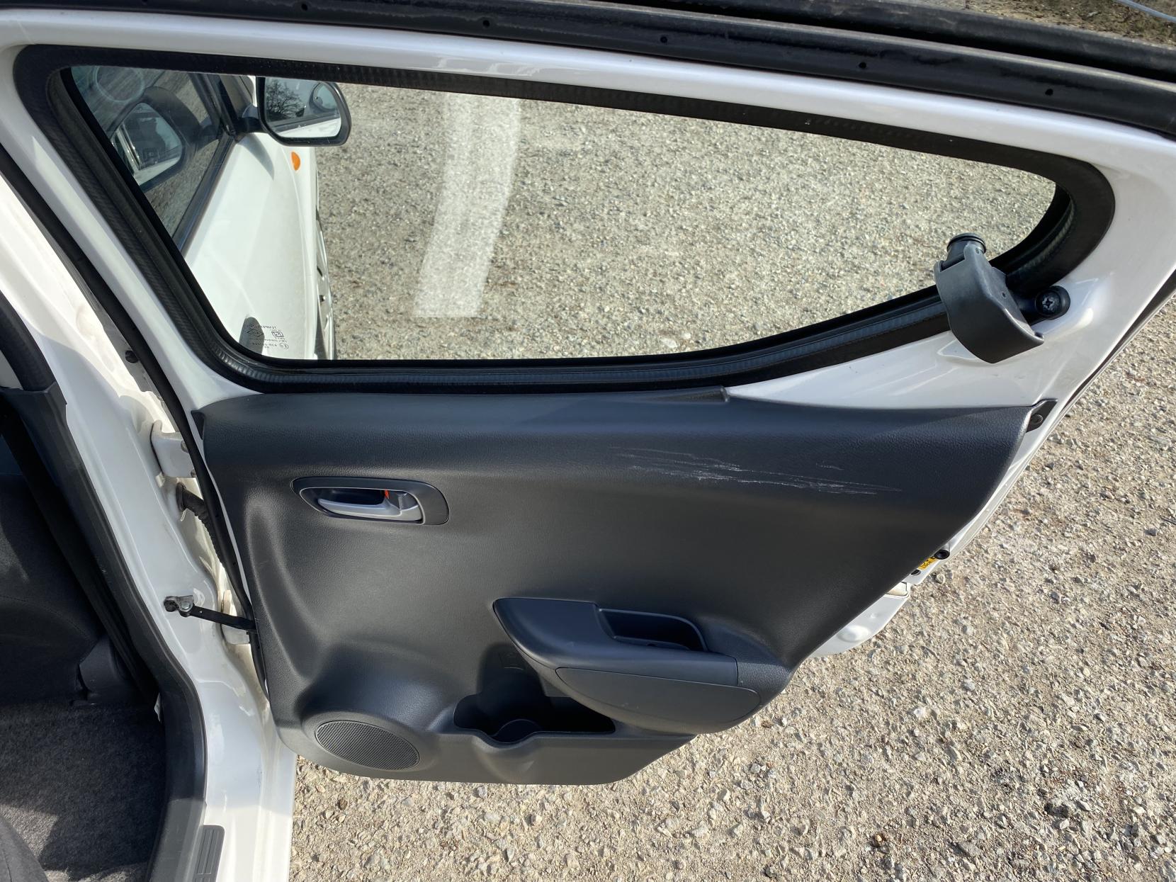 Suzuki Alto 1.0 12V SZ Hatchback 5dr Petrol Manual Euro 5 (68 ps)