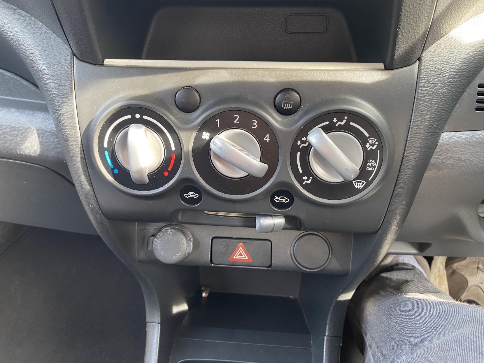 Suzuki Alto 1.0 12V SZ Hatchback 5dr Petrol Manual Euro 5 (68 ps)