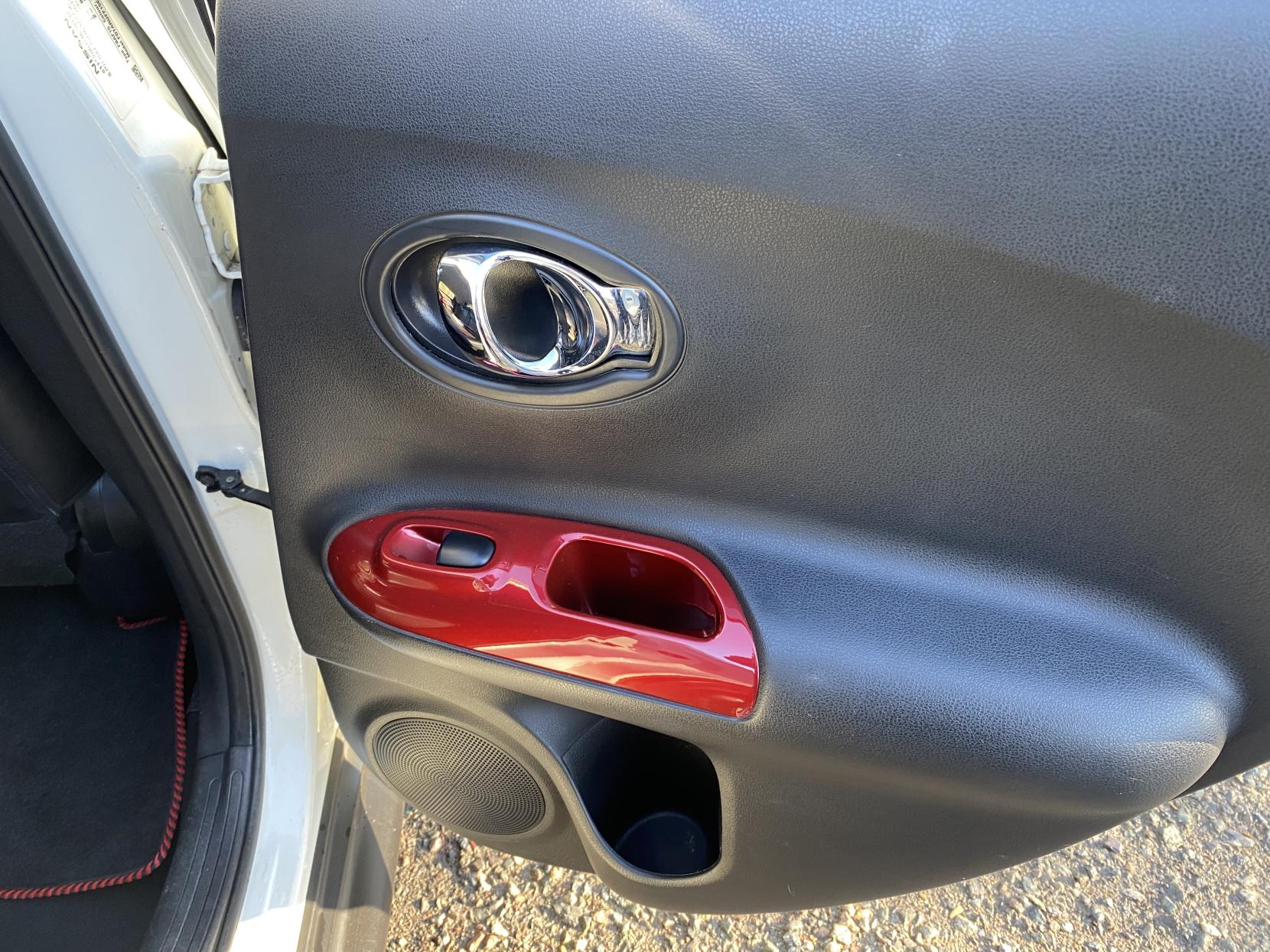 Nissan Juke 1.6 Tekna SUV 5dr Petrol Manual Euro 5 (s/s) (117 ps)